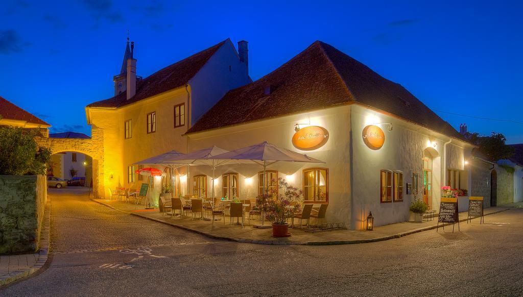 Unser Rosa Haus Fuer Sie Rust Luaran gambar